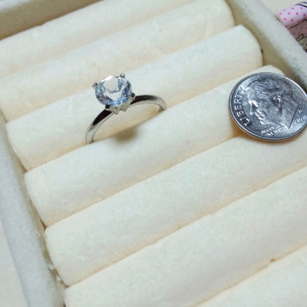 Diamond ring - Picture 3 of 4